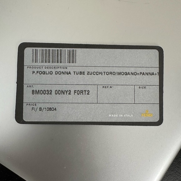 Authentic Fendi Vintage Zucca Donna Wallet in Beige - Picture 6 of 11